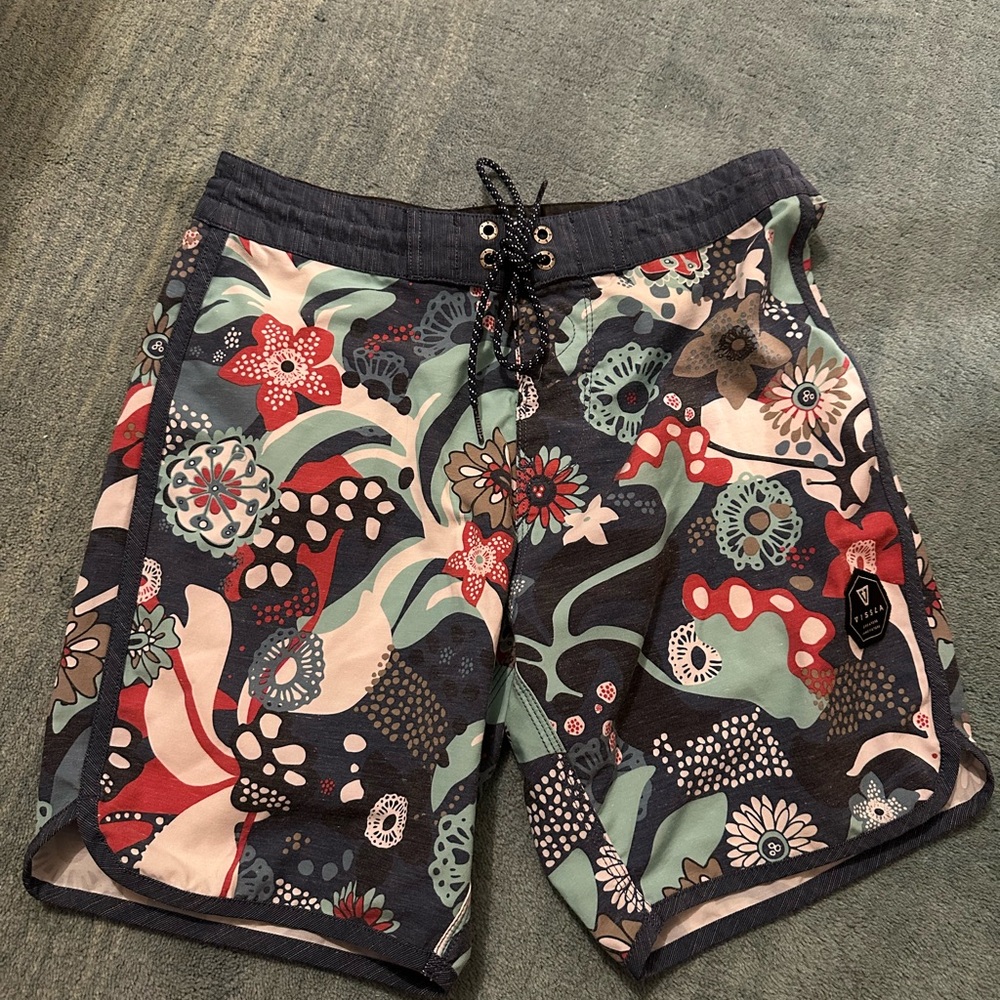VISSLA Coral Abstract Hybrids